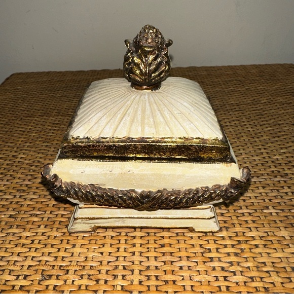 Stone Jewlery Brass Flower Tinker Box 3” Beige Collectable Heavy Grandma Beauty - Picture 4 of 13
